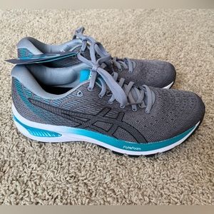 Women's ASICS GEL-Cumulus 22 running shoes